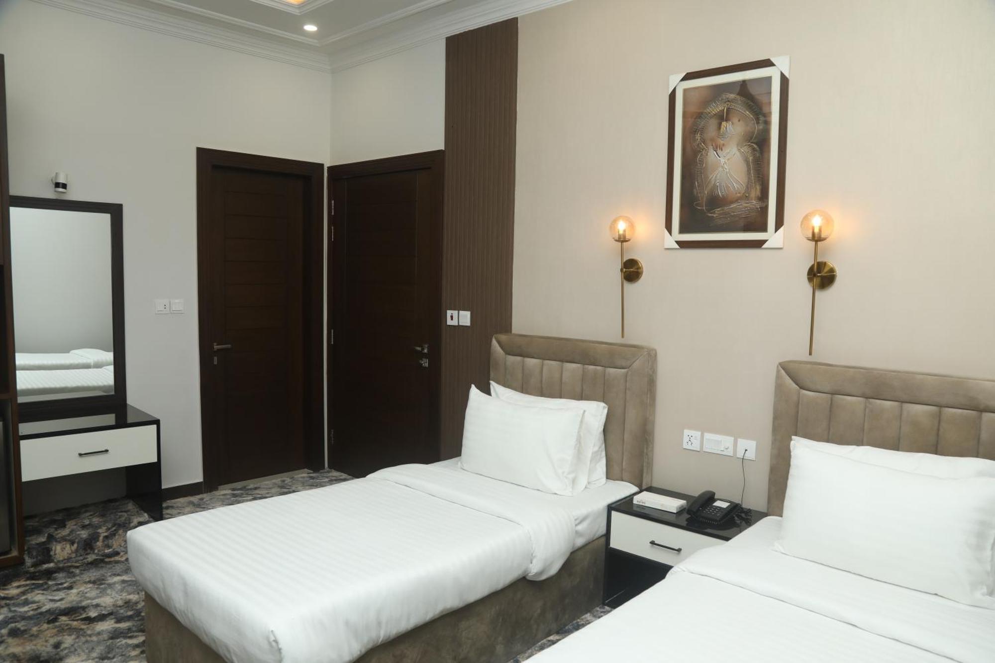 Swarg Hotel Sahiwal Exterior foto